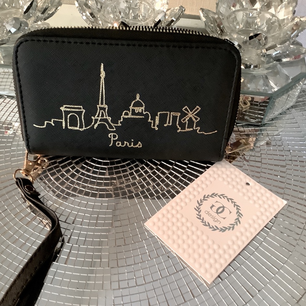 Pretty wallet cute insignia of France